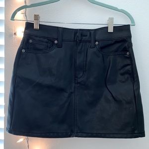 American Eagle Outfitters Black Faux Leather Skirt Size 2 Long